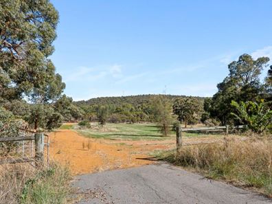 26 Eucalypt Bend, Wundowie WA 6560