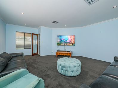 380 Westfield Road, Seville Grove WA 6112