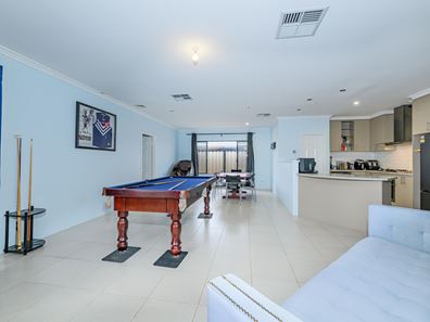 380 Westfield Road, Seville Grove WA 6112