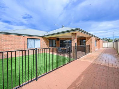 380 Westfield Road, Seville Grove WA 6112