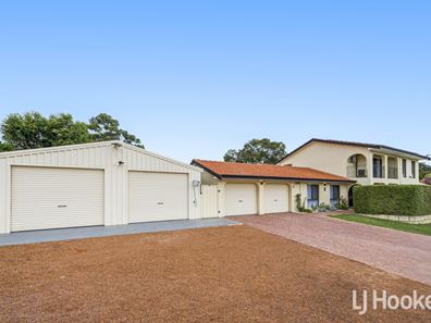 6 Morrell Way, Lesmurdie WA 6076
