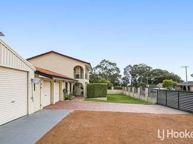 6 Morrell Way, Lesmurdie WA 6076