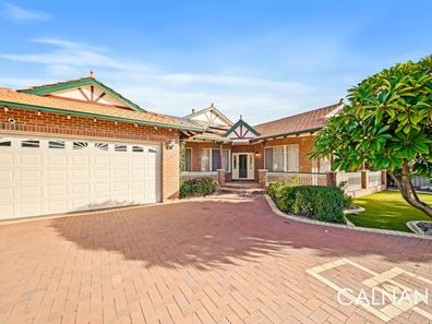 15 Smokewood Place, Leeming WA 6149