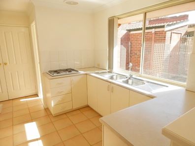2/42 Dover Road, Scarborough WA 6019