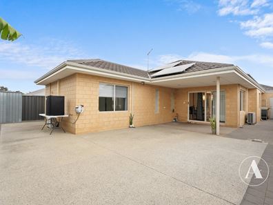 10 Burnham Road, Hilbert WA 6112