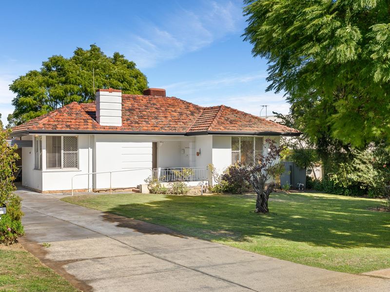 15 Kelsall Crescent, Manning WA 6152