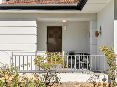 15 Kelsall Crescent, Manning WA 6152