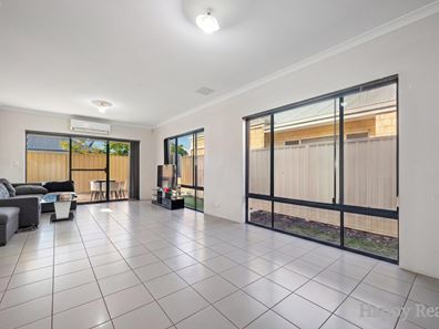 17 Belfast Close, Canning Vale WA 6155