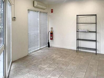 4/261 Camboon Road, Malaga WA 6090