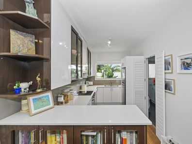 8/5 Salvado Street, Cottesloe WA 6011