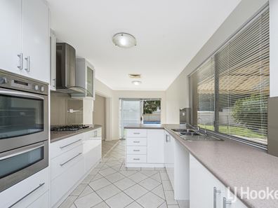 12 Cassidy Road, Thornlie WA 6108
