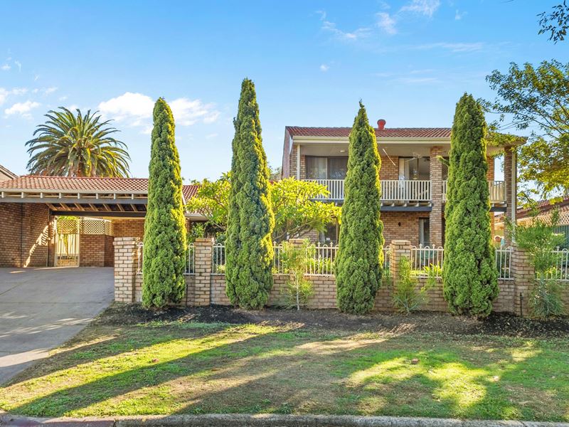 17 Harrington Crescent, Leeming