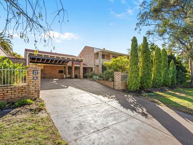 17 Harrington Crescent, Leeming WA 6149