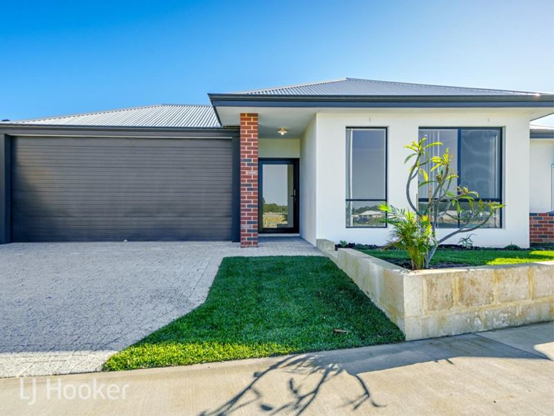 19 Dandenong Parade, Clarkson