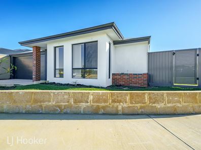 19 Dandenong Parade, Clarkson WA 6030
