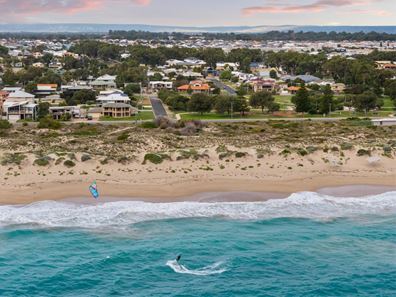 12 Assam Street, Madora Bay WA 6210