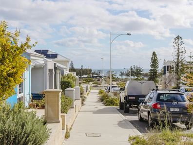 28 Broach Way, Alkimos WA 6038