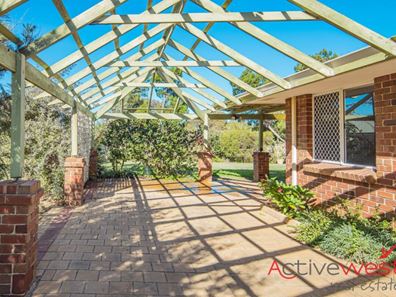 9 Waratah Court, Strathalbyn WA 6530