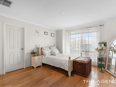57 Chivalry Way, Atwell WA 6164