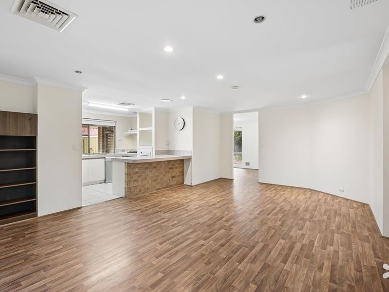 13A Henning Crescent, Manning WA 6152