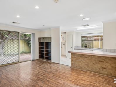 13A Henning Crescent, Manning WA 6152