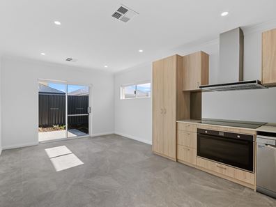 5a Capitola Way, Madora Bay WA 6210