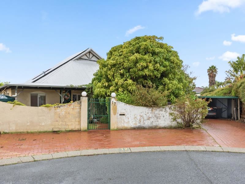 17 Galaxy Court, Alexander Heights WA 6064