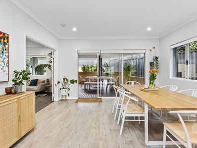4 Bussell Road, Wembley Downs WA 6019
