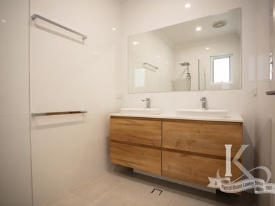 326 Crawford Road, Inglewood WA 6052