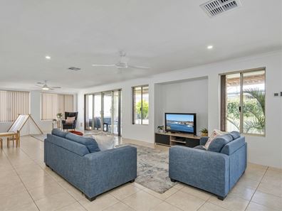 50 Litchfield Crescent, Carramar WA 6031