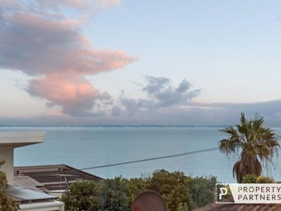 27 Lewin Way, Scarborough WA 6019