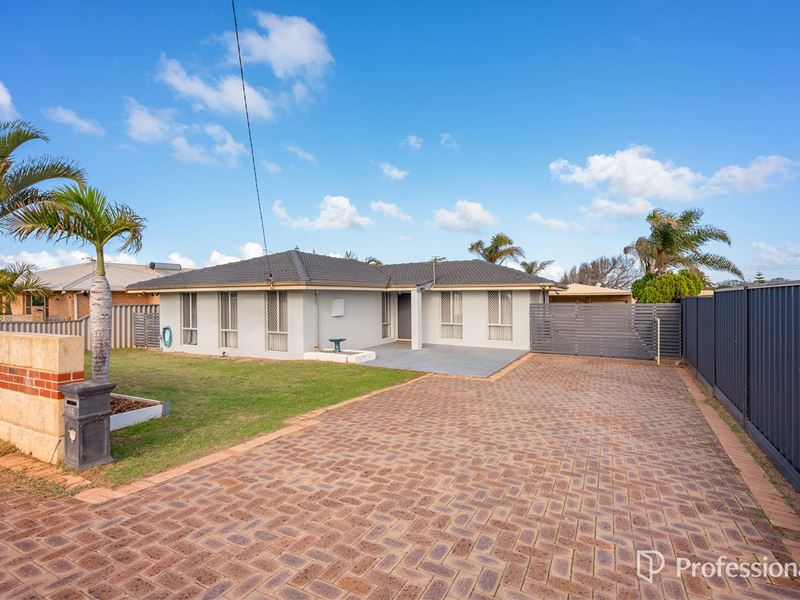 32 Glass Crescent, Mahomets Flats