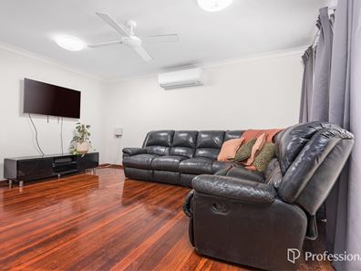 32 Glass Crescent, Mahomets Flats WA 6530