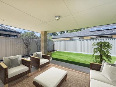 37 Coffs Bend, Secret Harbour WA 6173
