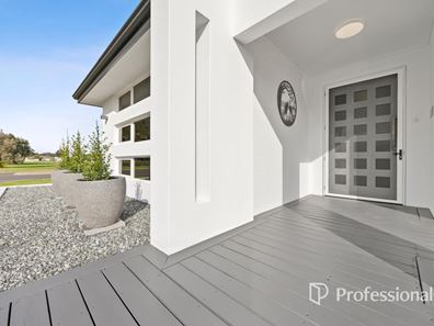 1 Braddon Way, Millbridge WA 6232