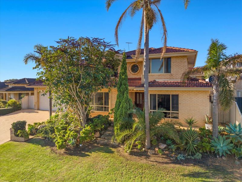 39 Castellon Crescent, Coogee