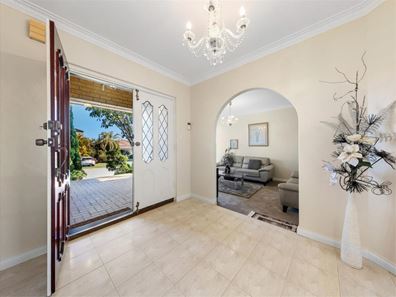39 Castellon Crescent, Coogee WA 6166