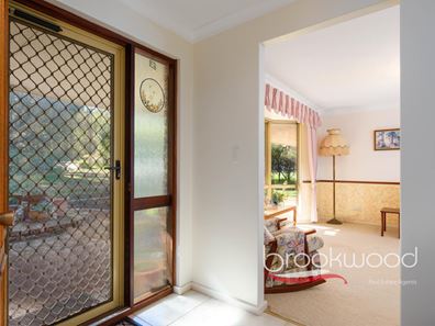 18 Mundaring Weir Road, Mundaring WA 6073