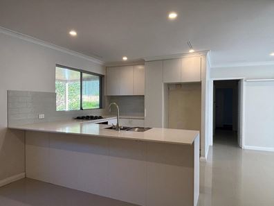 1a Hovea Avenue, Sorrento WA 6020