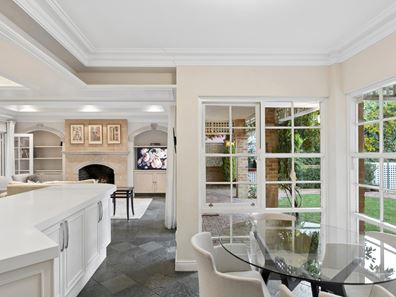 4 Kathryn Crescent, Dalkeith WA 6009