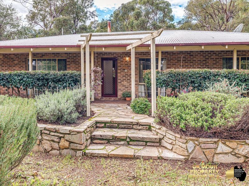 10 Parkland Road, Stoneville WA 6081
