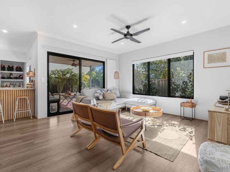 156a Caridean Street, Heathridge