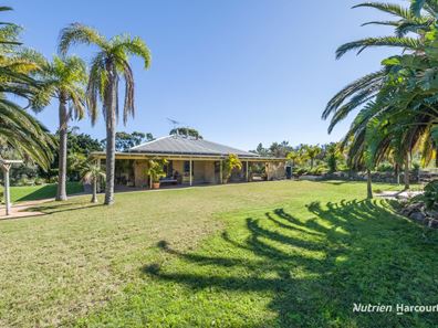 74 Birdwood Drive, Woodridge WA 6041