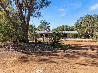 265 Rosewood Drive, Chittering WA 6084