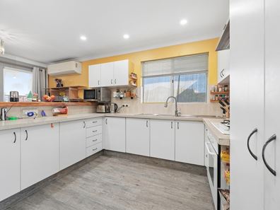 6 Carringal Place, Armadale WA 6112