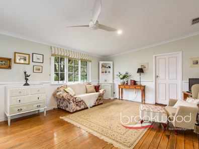 1395 Sexton Street, Sawyers Valley WA 6074
