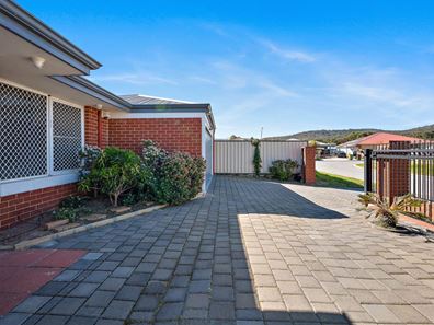 6 Swinden Court, Maddington WA 6109