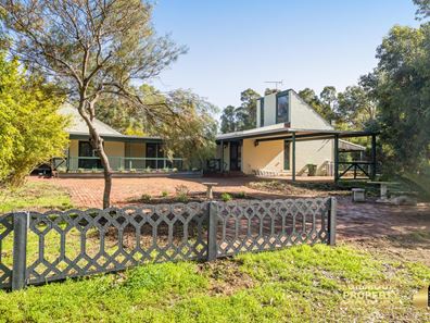 1395 Government Road, Wooroloo WA 6558