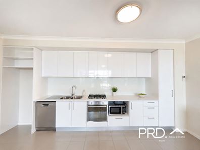 501/25 Malata Crescent, Success WA 6164