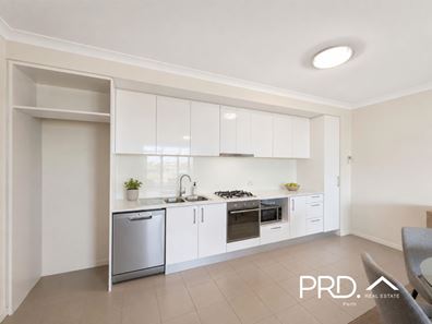 501/25 Malata Crescent, Success WA 6164